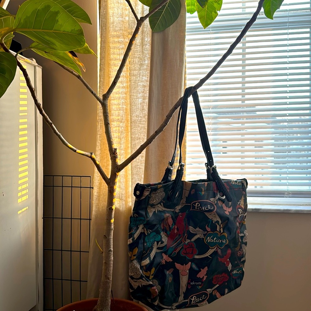 Sakroots birds & nature tote bag